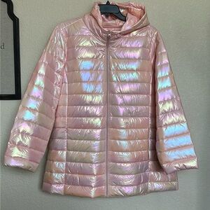 ✨ Torrid Metallic Pink Quilted Puffer Jacket – Size 4 ✨